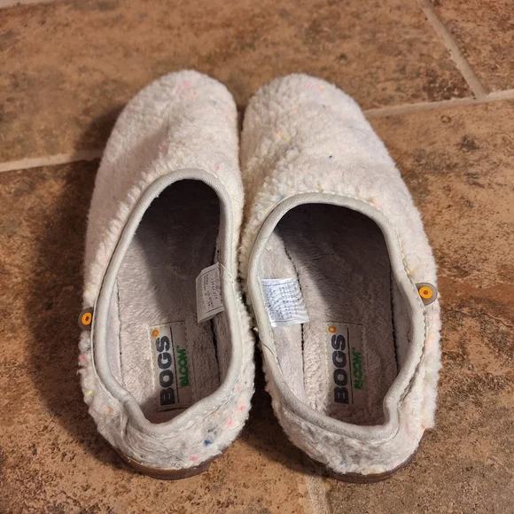 Bogs Size 8 Cozy Sherpa Cream Funfetti Slippers - Picture 4 of 7